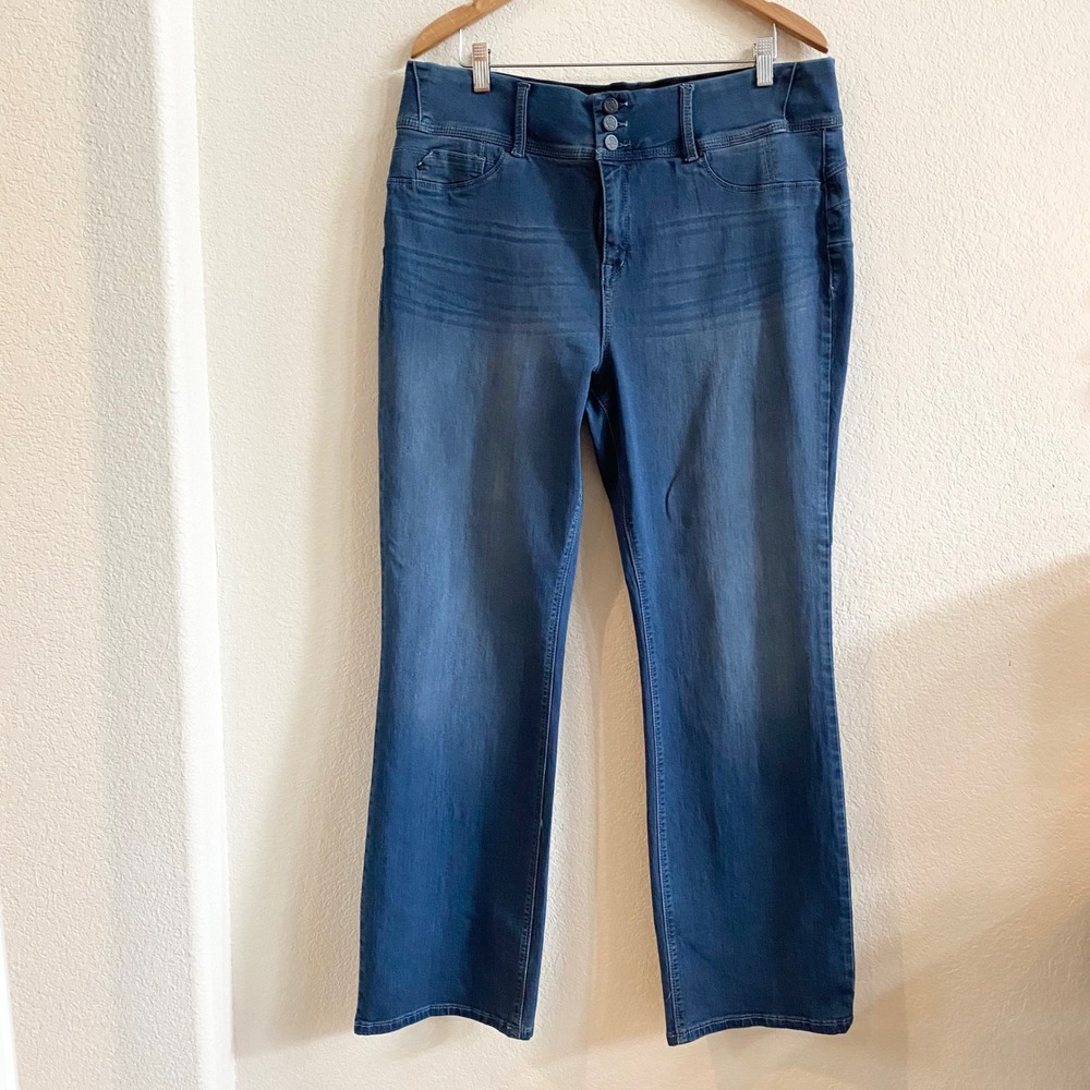 Laurie Felt Silky Curve‎ Boot Cut Jeans Women's 1X Blue Denim Vital Stretch